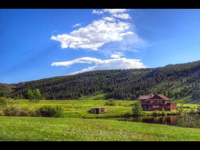Caribou Ranch Bunk House