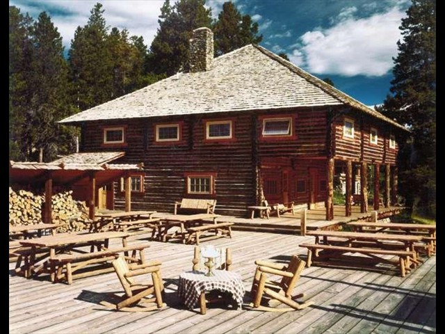 Caribou Ranch Bunk House Outside