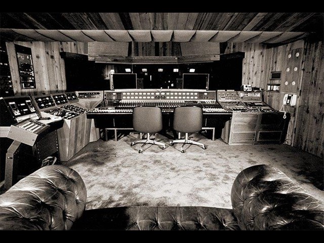 Caribou sound room